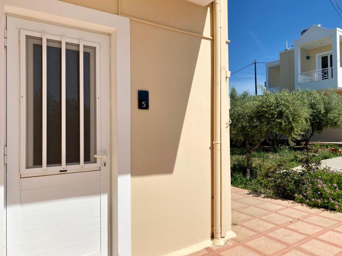Family Friendly Apartment, In Nature, With Yard "5" Zipárion エクステリア 写真